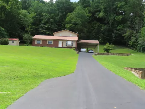 Exterior - 606 Rawcel St, Morehead, KY 40351 photo 1 of 5