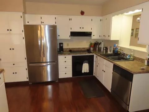 Kitchen - 606 Rawcel St, Morehead, KY 40351 photo 2 of 4