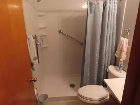 Bath - 606 Rawcel St, Morehead, KY 40351 photo 1 of 5