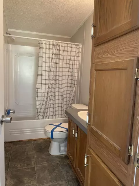 Bath - 8707 State Highway 773, Denton, KY 41132 photo 5 of 8