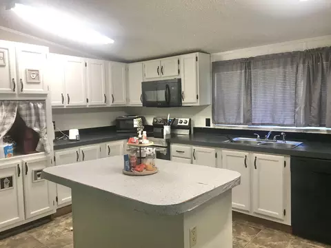 Kitchen - 8707 State Highway 773, Denton, KY 41132 photo 1 of 6