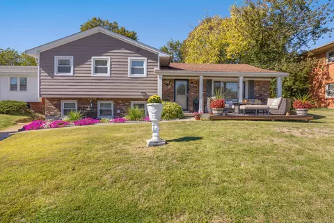 642 Bishop Dr, Lexington, KY 40505