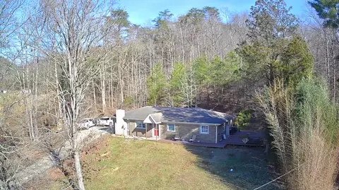778 Dry Branch Rd, Irvine, KY 40336