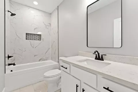 Bath - 334 Wolverine Way, Richmond, KY 40475 photo 4 of 5