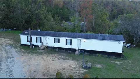 51 Cherokee Mtn, Flat Lick, KY 40935