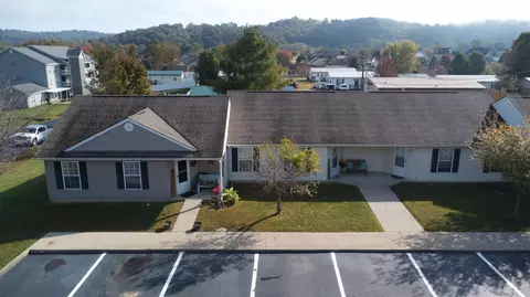 37 Pinecrest Dr, Louisa, KY 41230 photo 3