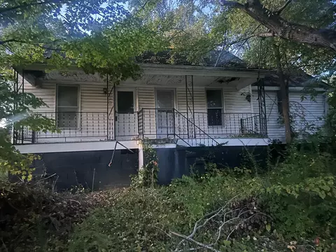 108 Maple Ave, Irvine, KY 40336