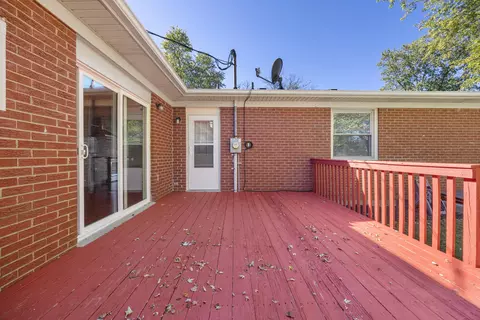 Exterior - 2495 Cincinnati Rd, Georgetown, KY 40324 photo 4 of 7