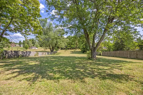Exterior - 2495 Cincinnati Rd, Georgetown, KY 40324 photo 5 of 7