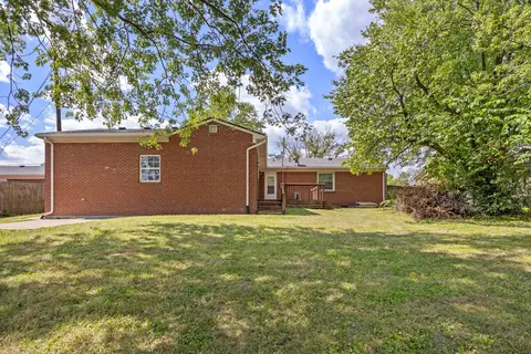 Exterior - 2495 Cincinnati Rd, Georgetown, KY 40324 photo 6 of 7