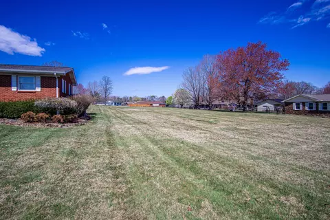 Exterior - 710 Adams St, Corbin, KY 40701 photo 2 of 5