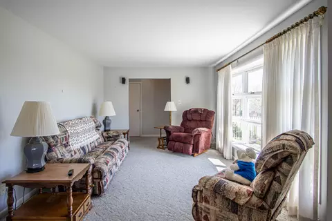 Living - 710 Adams St, Corbin, KY 40701 photo 3 of 5