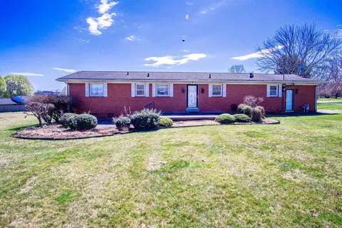 Exterior - 710 Adams St, Corbin, KY 40701 photo 4 of 5