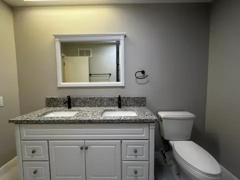 Bath - 418 Engineer St, Corbin, KY 40701 photo 5 of 10