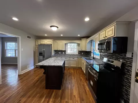 Kitchen - 418 Engineer St, Corbin, KY 40701 photo 1 of 3