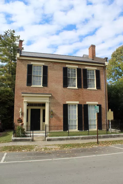 212 Washington St, Frankfort, KY 40601