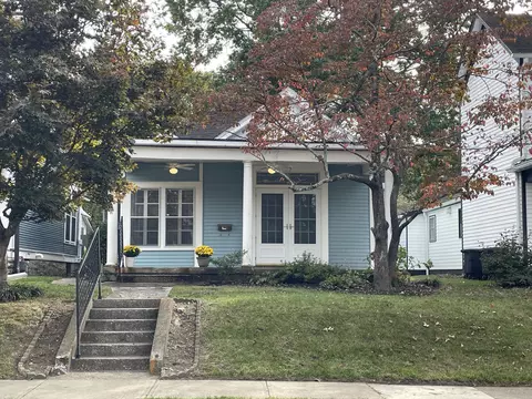 319 W 3rd St, Frankfort, KY 40601