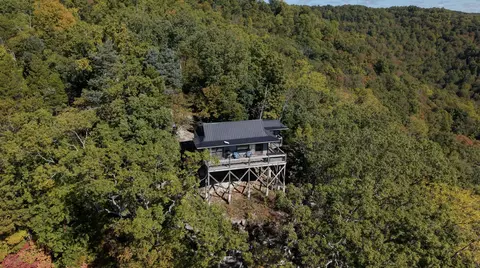 85 Gala Ln, Stanton, KY 40380