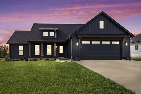 151 Willis Dr, Danville, KY 40422