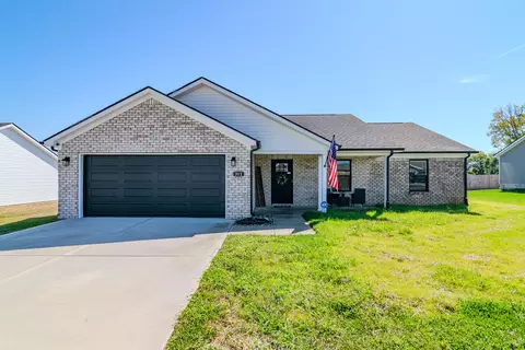 312 Pageant Dr, Richmond, KY 40475