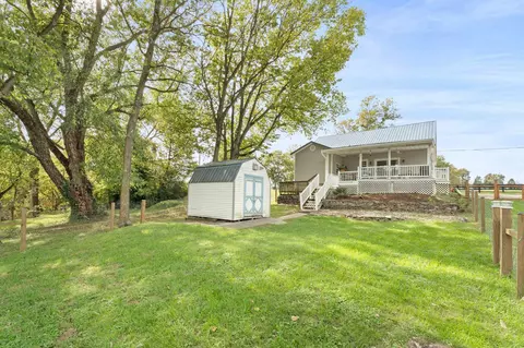 Exterior - 111 Lloyd Rd, Georgetown, KY 40324 photo 5 of 8