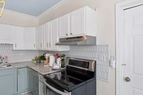 Kitchen - 111 Lloyd Rd, Georgetown, KY 40324 photo 6 of 6