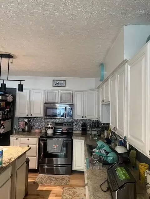 2890 Ky-302, Van Lear, KY 41265 photo 11