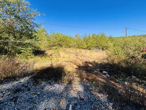 9999 Shelby Hurst Rd, Williamsburg, KY 40769