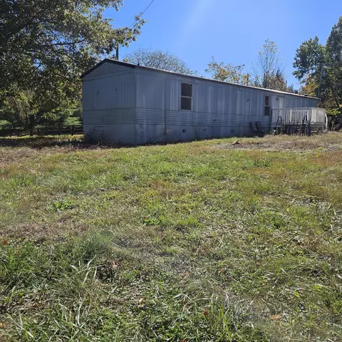 270 Hensley Rd, East Bernstadt, KY 40729