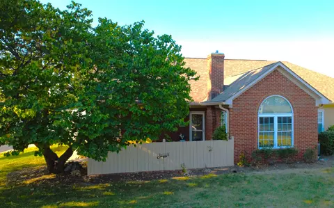 273 Churchill Xing, Nicholasville, KY 40356