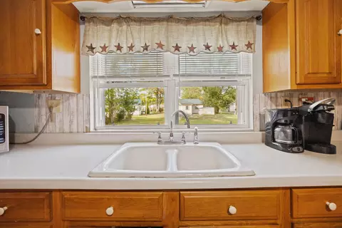 Kitchen - 81 Elm St, Stanton, KY 40380 photo 3 of 3
