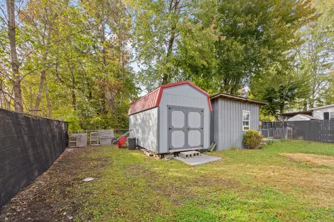 Exterior - 81 Elm St, Stanton, KY 40380 photo 7 of 9