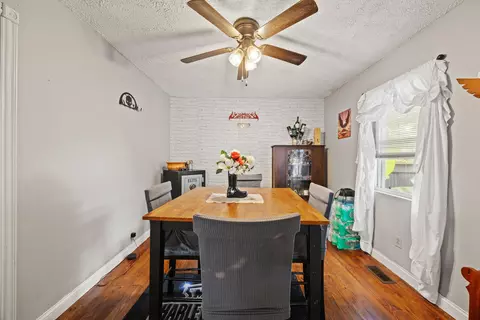 Dining - 81 Elm St, Stanton, KY 40380 photo 1 of 2
