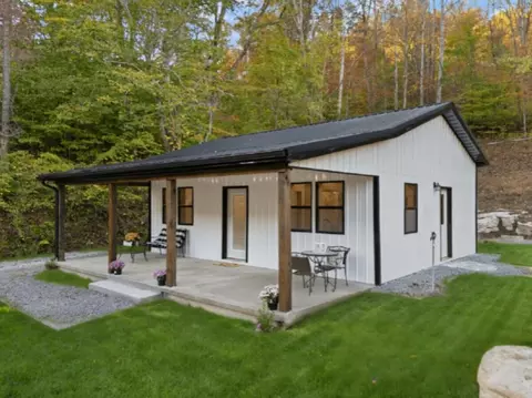 1260 Barnes Mountain Rd, Irvine, KY 40336