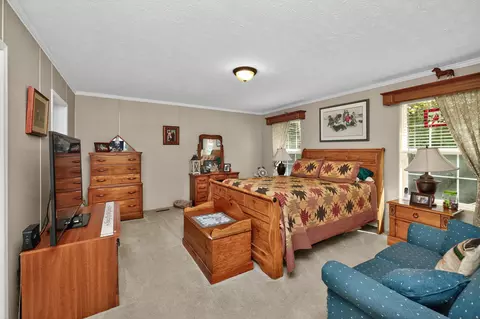 Bedroom - 569 Bethany Rd, Campton, KY 41301 photo 3 of 5