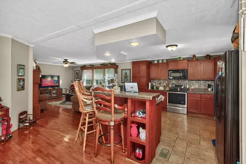Kitchen - 569 Bethany Rd, Campton, KY 41301 photo 2 of 6