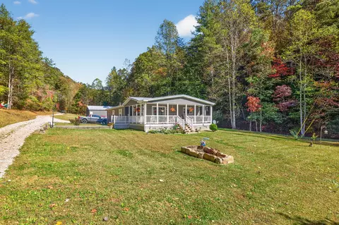 Exterior - 569 Bethany Rd, Campton, KY 41301 photo 2 of 8