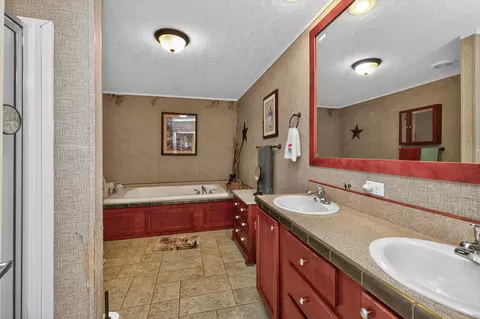 Bath - 569 Bethany Rd, Campton, KY 41301 photo 2 of 2