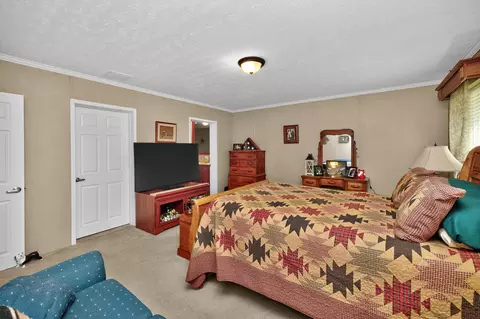 Bedroom - 569 Bethany Rd, Campton, KY 41301 photo 4 of 5