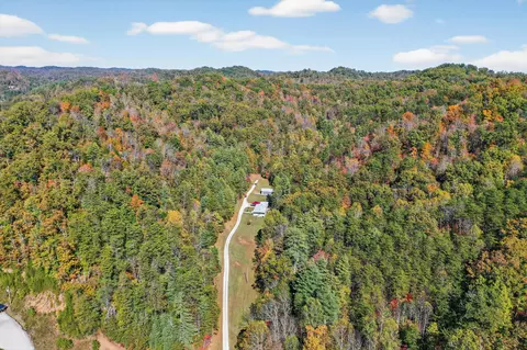 View/Area - 569 Bethany Rd, Campton, KY 41301 photo 3 of 8