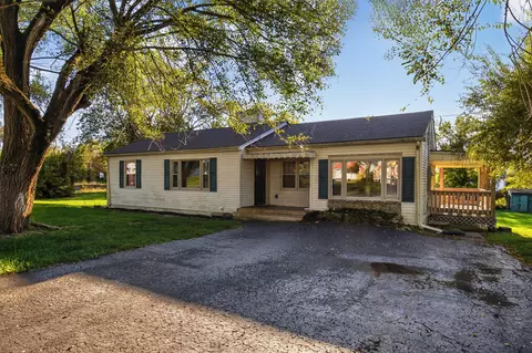 143 Pleasant Hill Dr, Harrodsburg, KY 40330