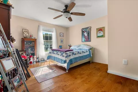 Bedroom - 36 Fieldstone Dr, Corbin, KY 40701 photo 5 of 6