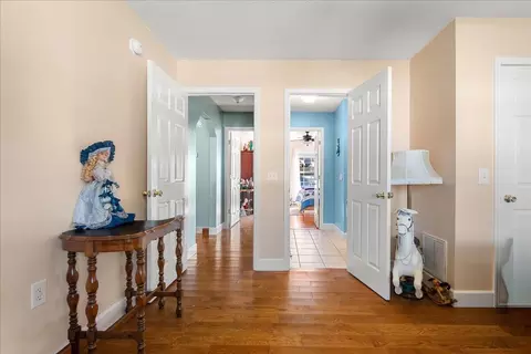 Entry Way - 36 Fieldstone Dr, Corbin, KY 40701 photo 7 of 7