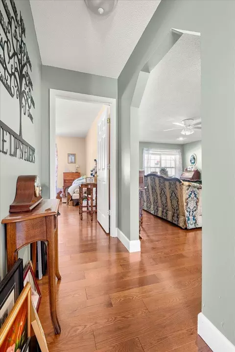 Entry Way - 36 Fieldstone Dr, Corbin, KY 40701 photo 5 of 7