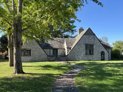 400 W Maple St, Nicholasville, KY 40356