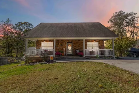 1167 Lakeshore Dr, Burnside, KY 42519