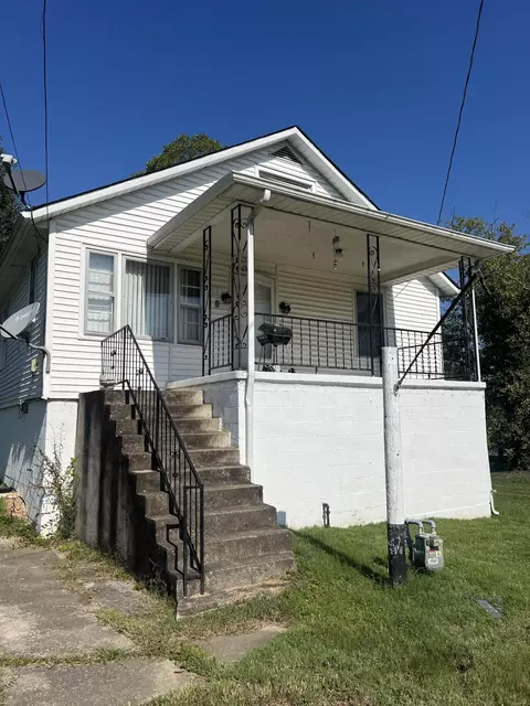27 N Cross Rd, Allen, KY 41601