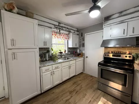 Kitchen - 54 Everett Ball Rd, Pine Knot, KY 42635 photo 3 of 3
