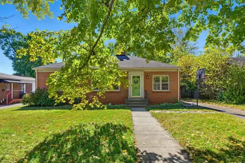 506 Lone Oak Dr, Lexington, KY 40503