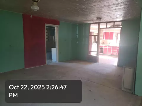 Living - 232 Crank Rd, Tyner, KY 40486 photo 3 of 4
